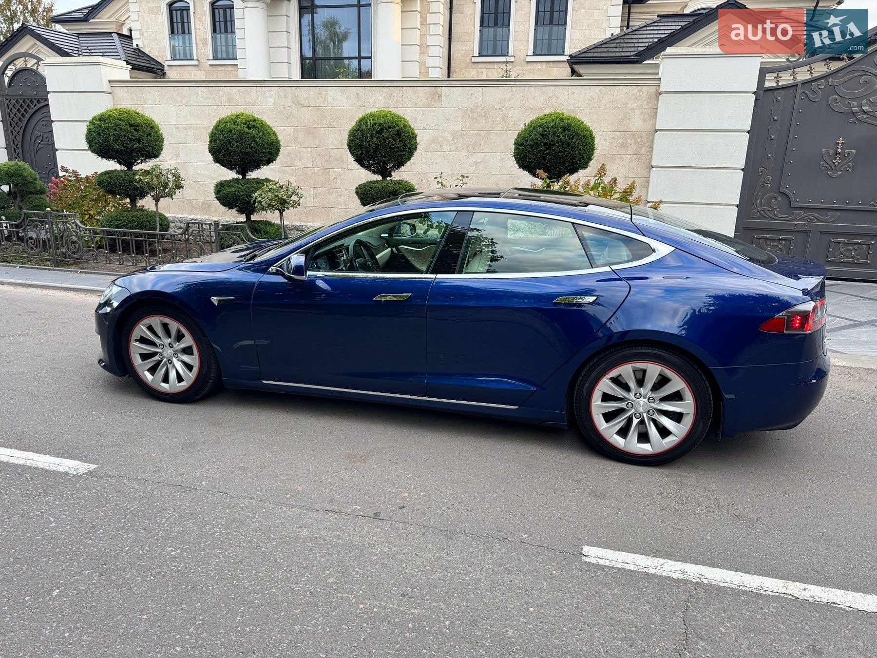 Tesla Model S 2017 VIN 5YJSA1E29HF217288 фото оголошення 11 з 14