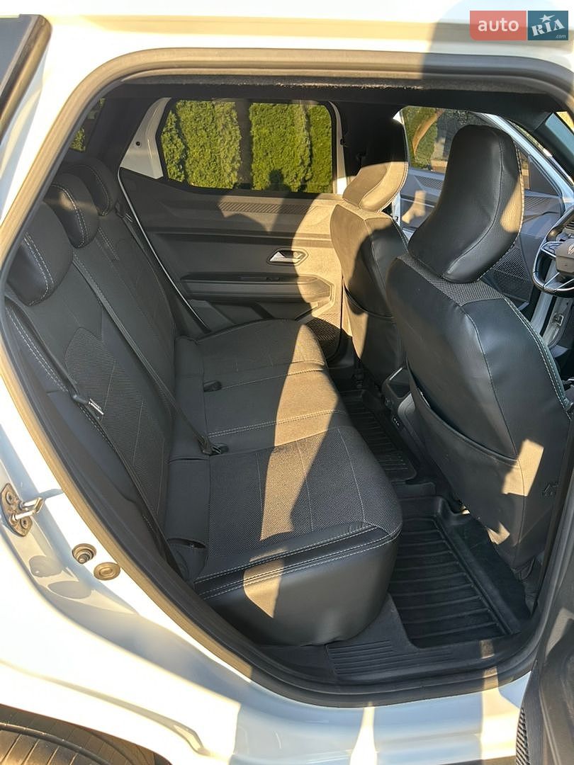 Renault Duster 2024 VIN VF1RJF01X73710255 фото оголошення 14 з 18