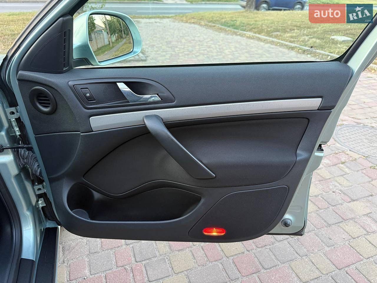 Skoda Octavia 2012 VIN TMBBK41Z3DB152310 фото оголошення 68 з 91