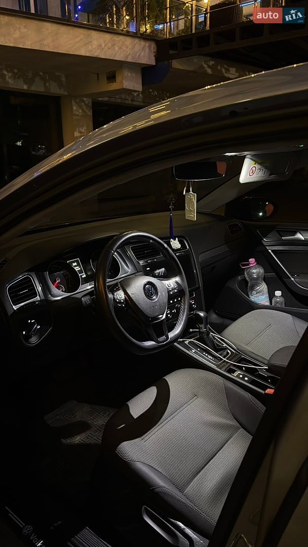 Volkswagen e-Golf 2017 VIN WVWZZZAUZJW903349 фото оголошення 9 з 14