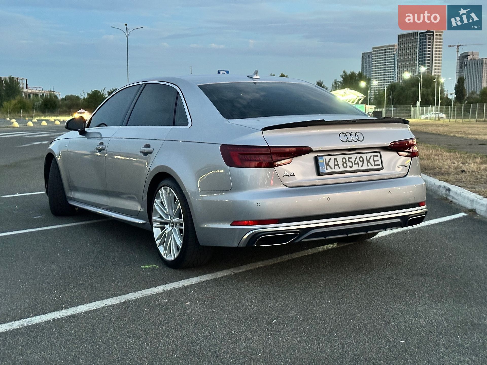 Audi A4 2018 VIN WAUENAF42KN006473 фото оголошення 6 з 25