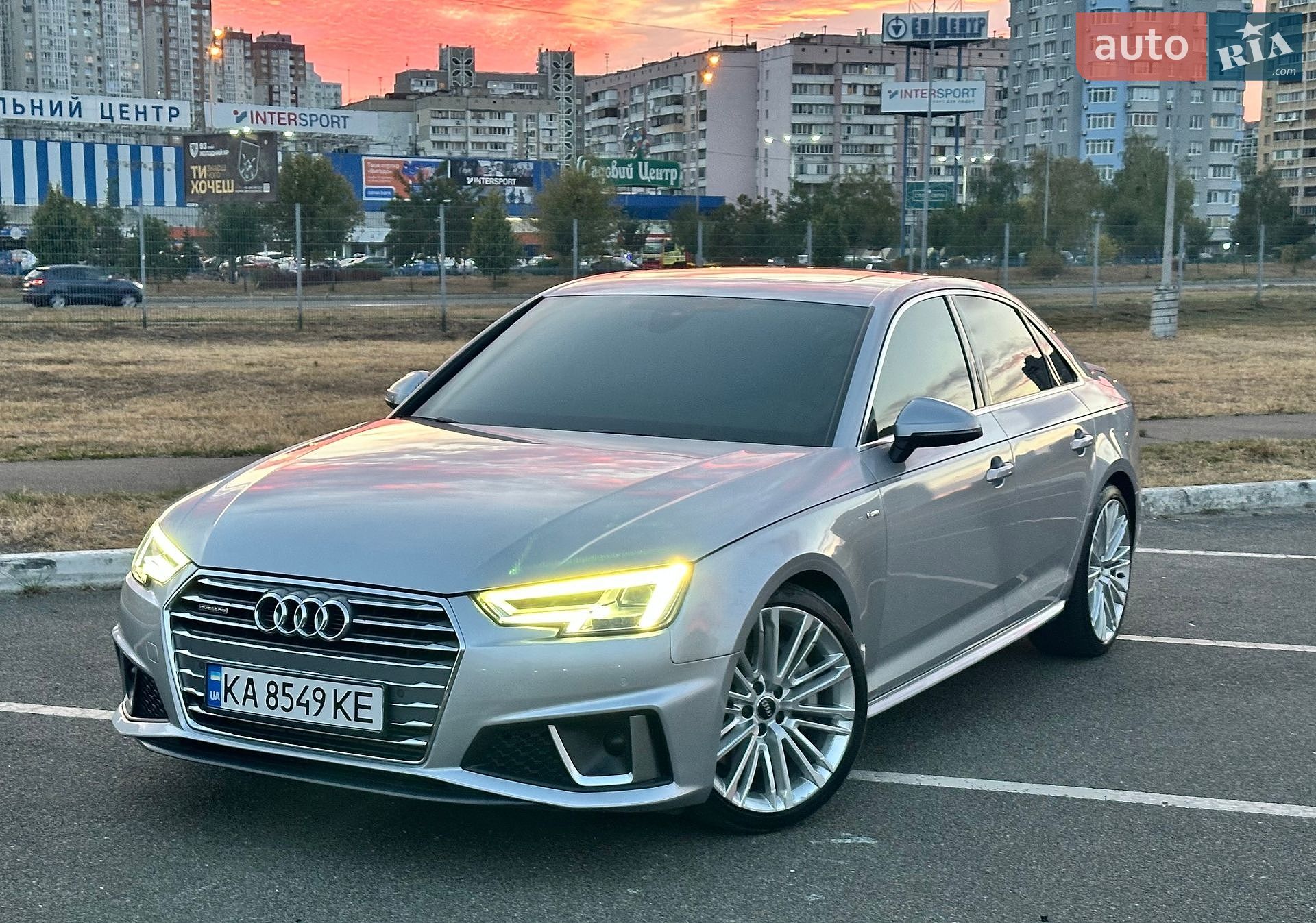 Audi A4 2018 VIN WAUENAF42KN006473 фото оголошення 8 з 25