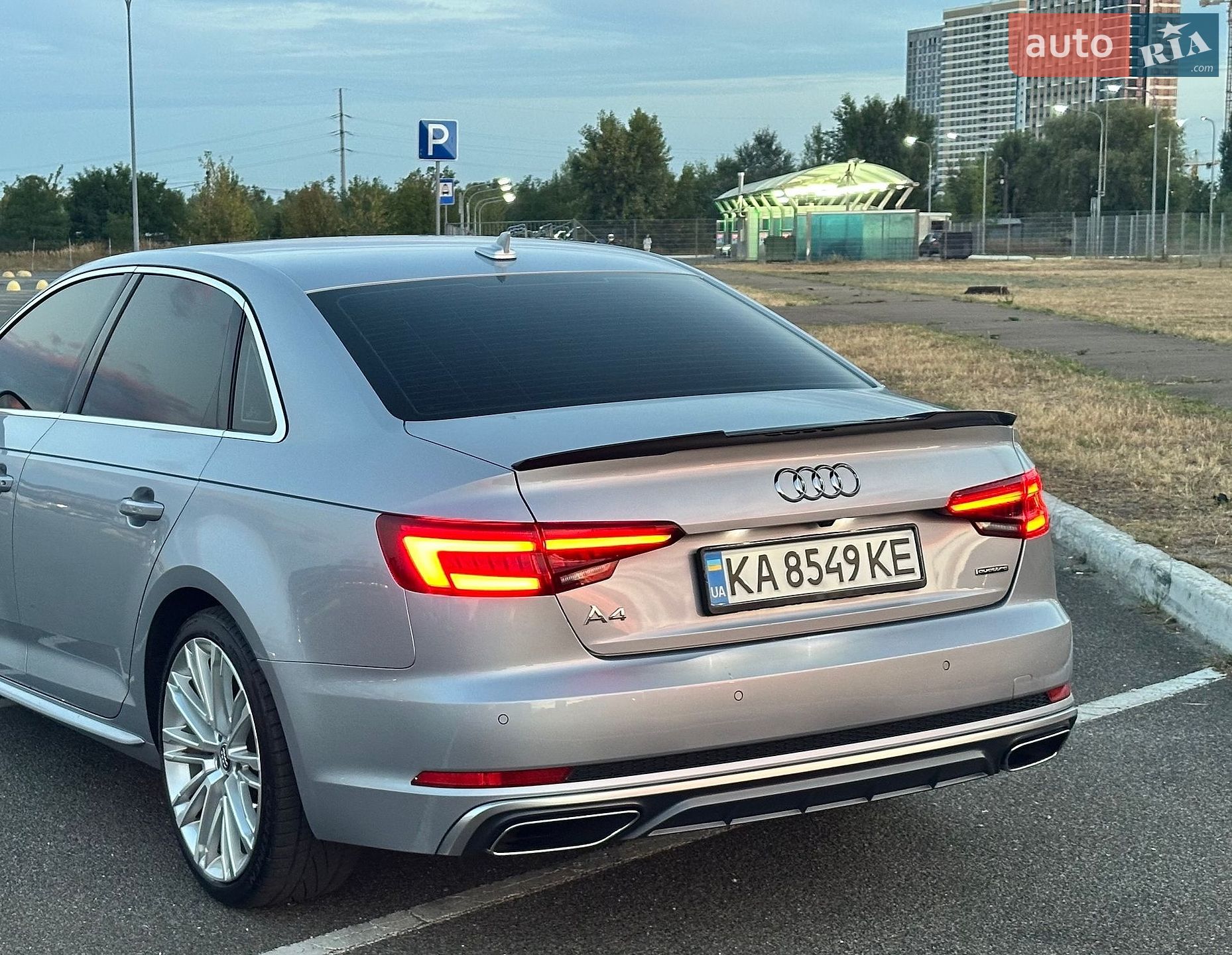 Audi A4 2018 VIN WAUENAF42KN006473 фото оголошення 5 з 25