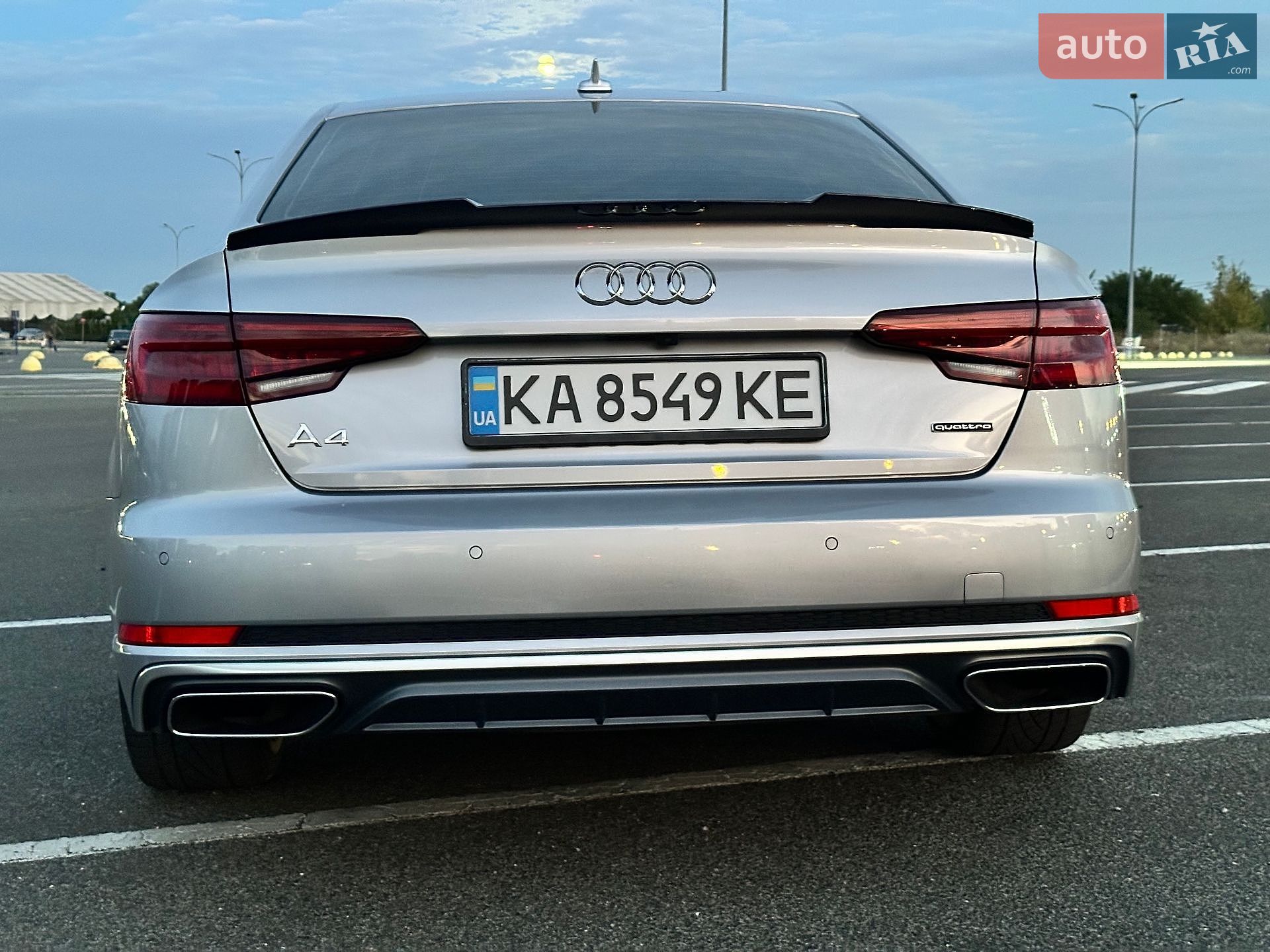 Audi A4 2018 VIN WAUENAF42KN006473 фото оголошення 10 з 25