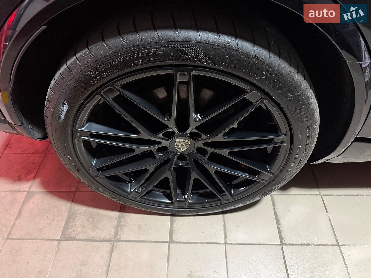 Porsche Macan 2024 VIN WP1ZZZXA3RL200801 фото оголошення 3 з 6