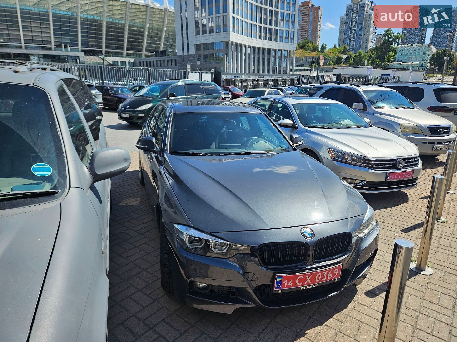 BMW 3 Series 2018 VIN WBA8E1C59JA756355 фото оголошення 2 з 10