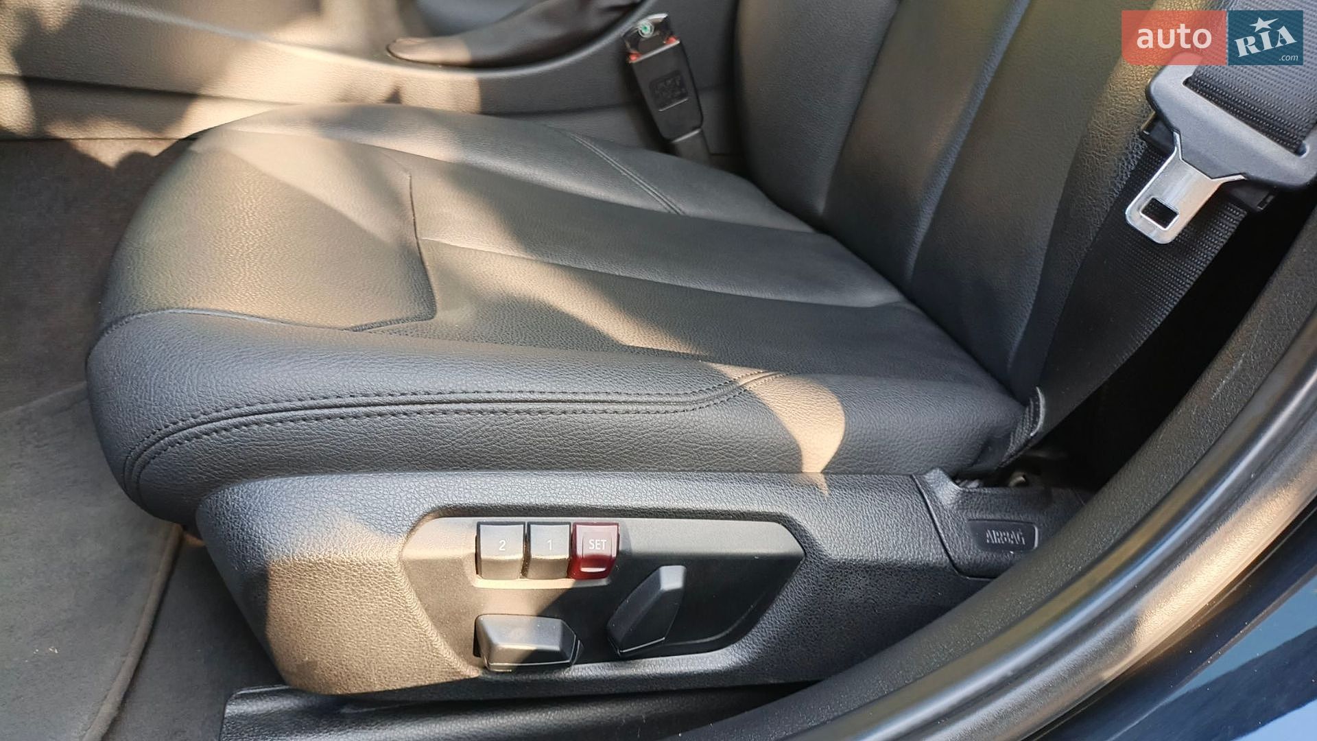 BMW 3 Series 2014 VIN WBA3B1C55FK136994 фото оголошення 10 з 26