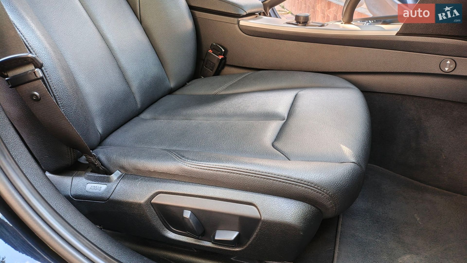 BMW 3 Series 2014 VIN WBA3B1C55FK136994 фото оголошення 12 з 26