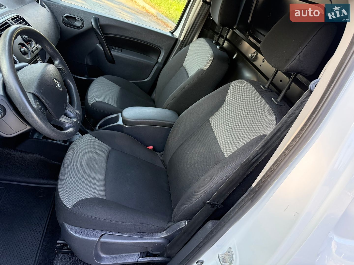 Renault Kangoo 2021 VIN VF1WF000367947203 фото оголошення 32 з 100