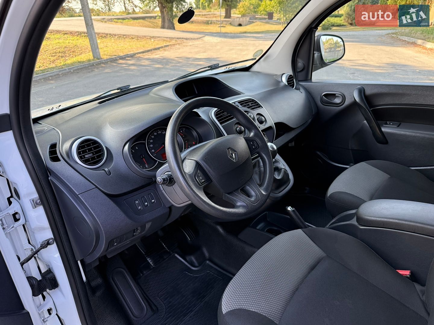Renault Kangoo 2021 VIN VF1WF000367947203 фото оголошення 35 з 100