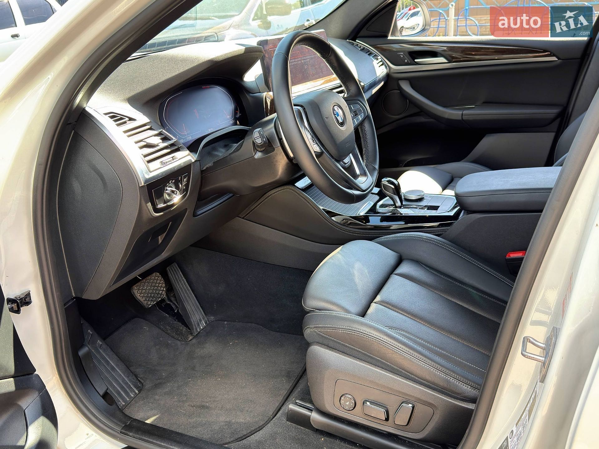 BMW X4 2024 VIN 5UX33DT09S9Y72732 фото оголошення 20 з 41