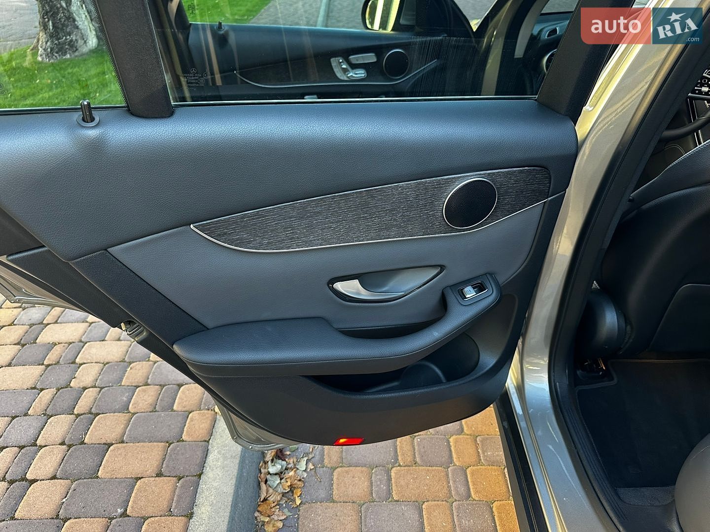 Mercedes-Benz GLC-Class 2019 VIN WDC0G8DB2LF751263 фото оголошення 11 з 27