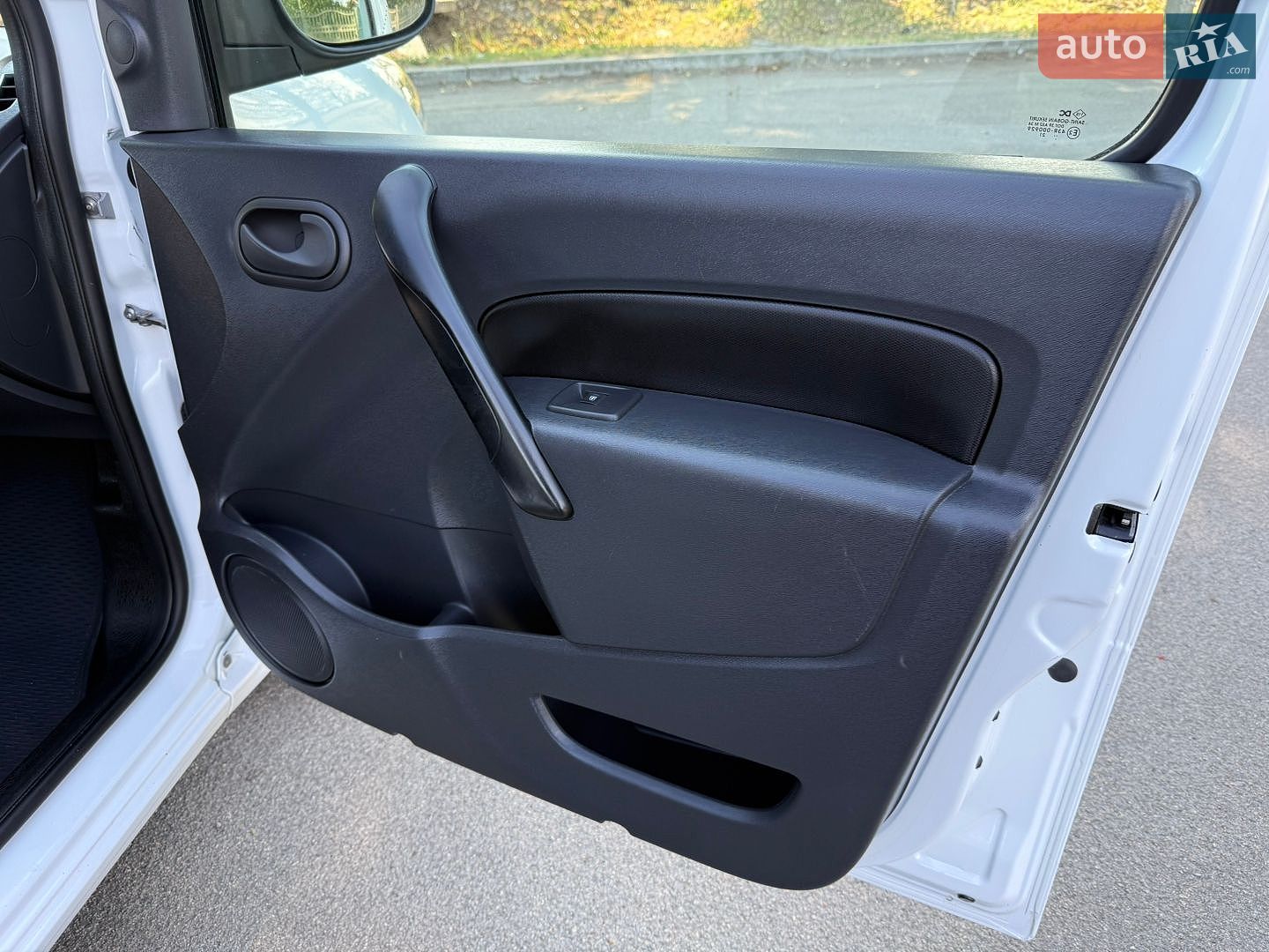 Renault Kangoo 2021 VIN VF1WF000367947203 фото оголошення 38 з 100