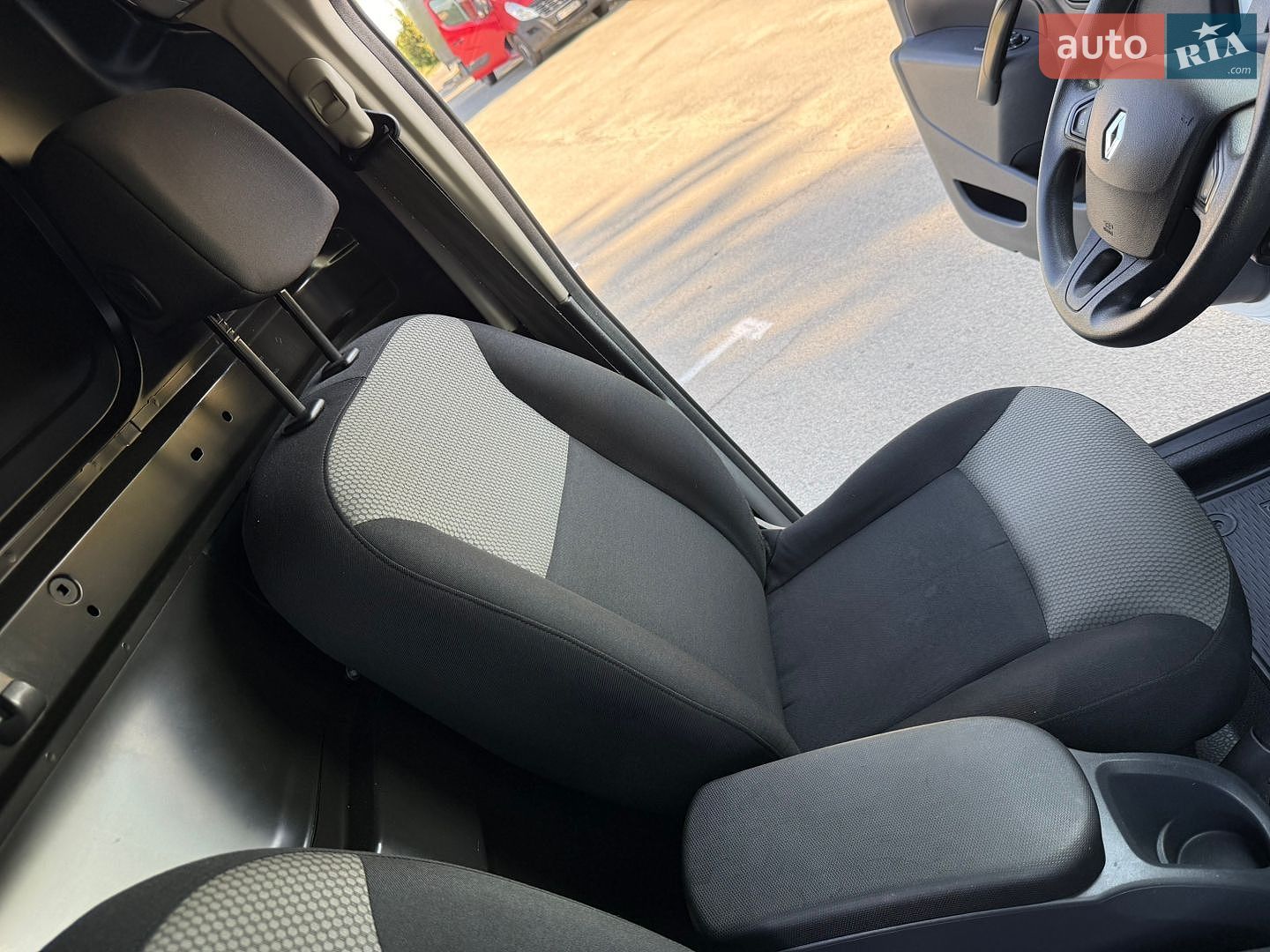 Renault Kangoo 2021 VIN VF1WF000367947203 фото оголошення 44 з 100
