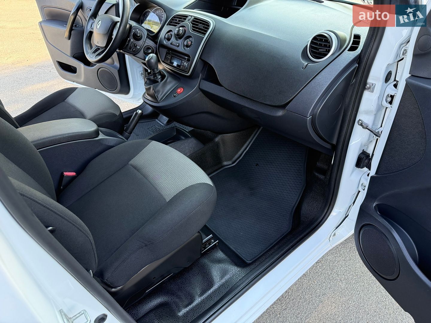 Renault Kangoo 2021 VIN VF1WF000367947203 фото оголошення 50 з 100
