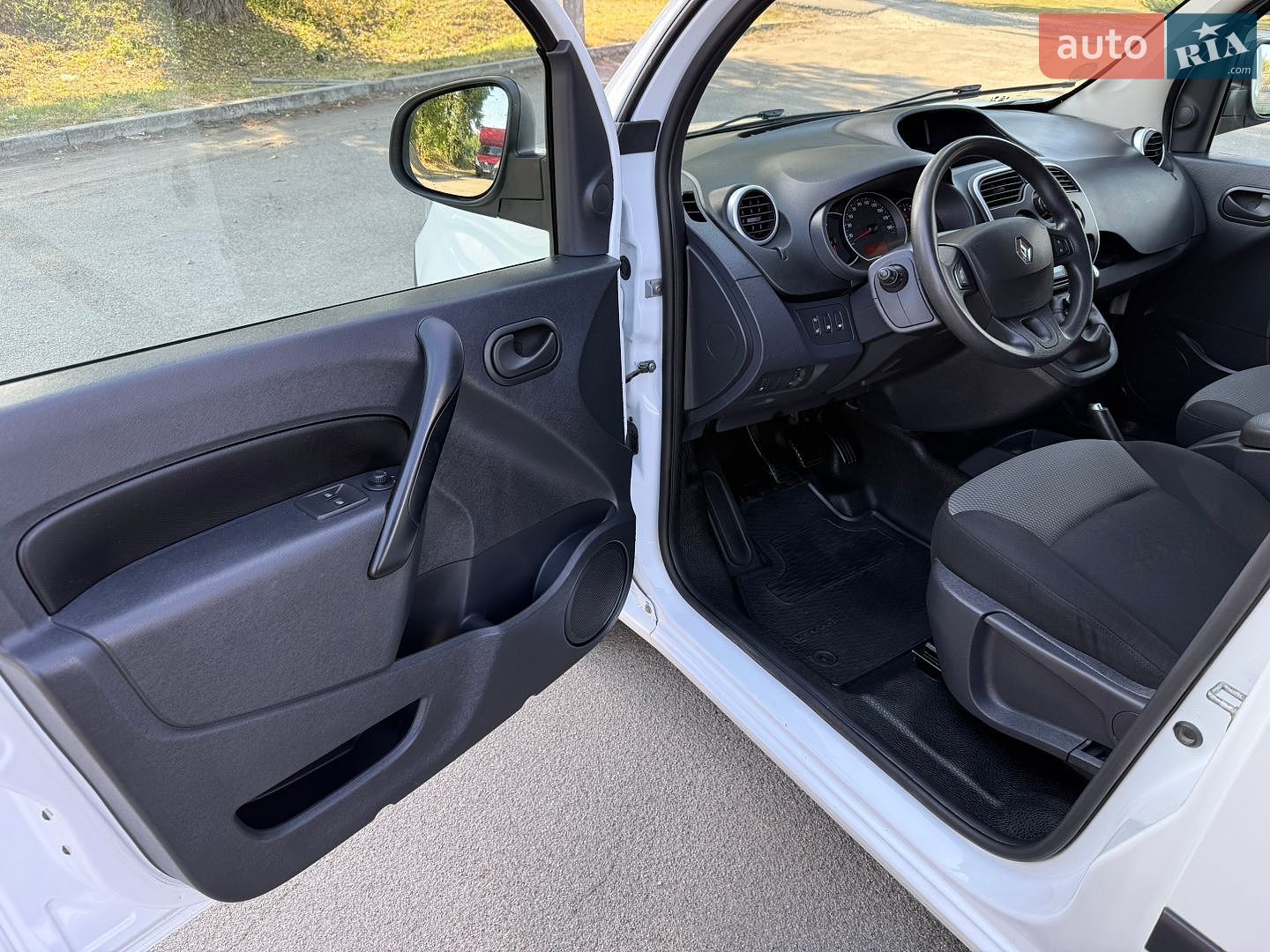 Renault Kangoo 2021 VIN VF1WF000367947203 фото оголошення 51 з 100