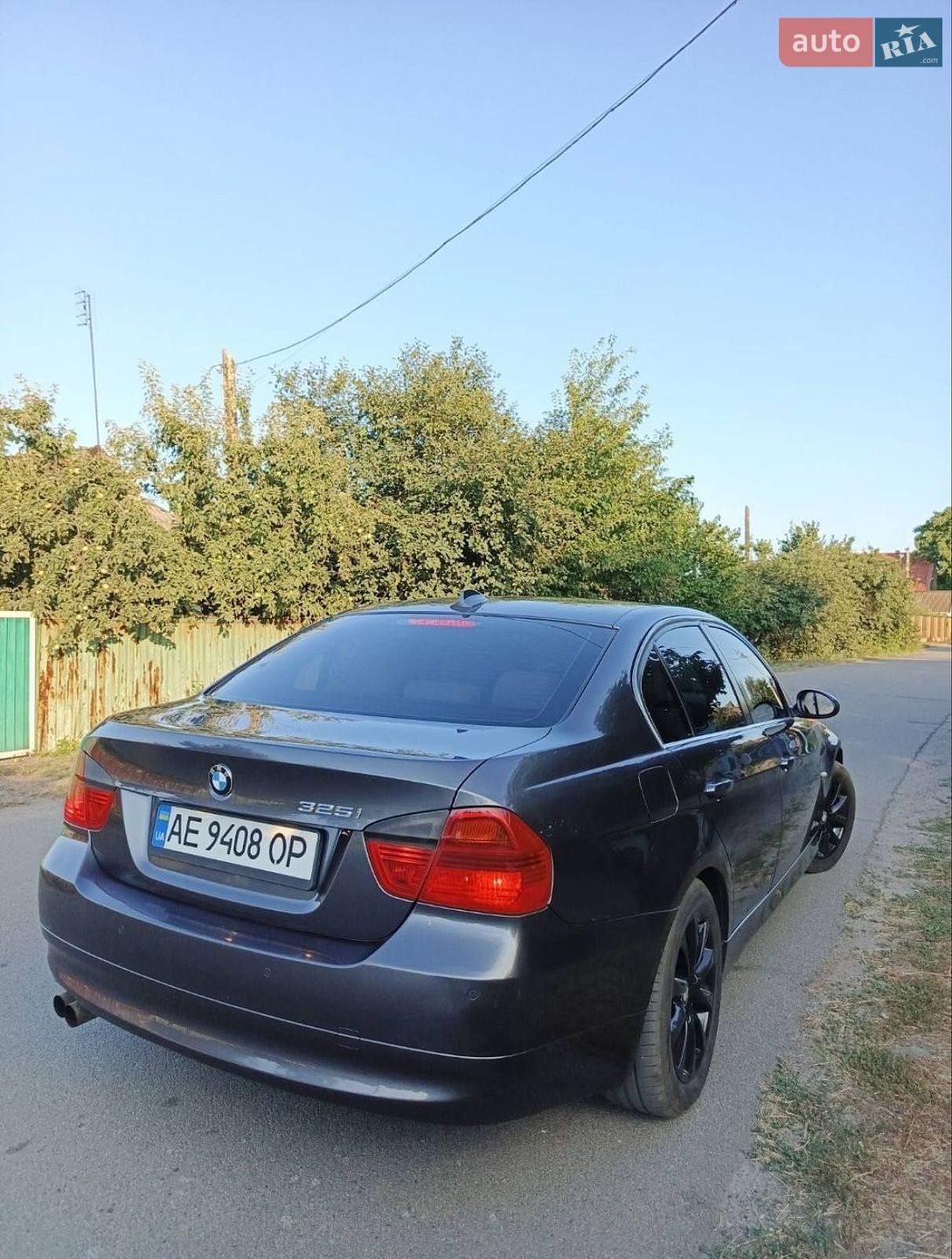 BMW 3 Series 2005 VIN WBAVB11060KT58404 фото оголошення 2 з 19
