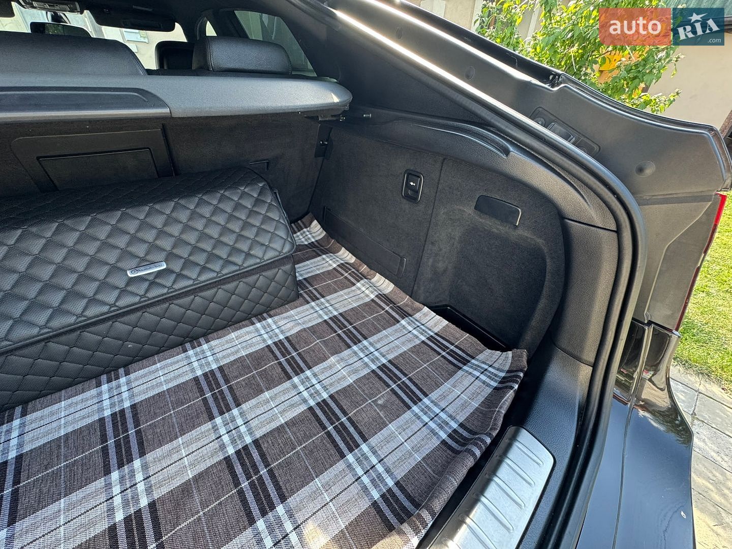 BMW X6 2011 VIN WBAFH01030L850671 фото оголошення 106 з 112