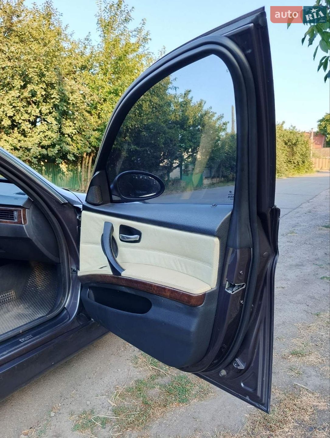 BMW 3 Series 2005 VIN WBAVB11060KT58404 фото оголошення 12 з 19