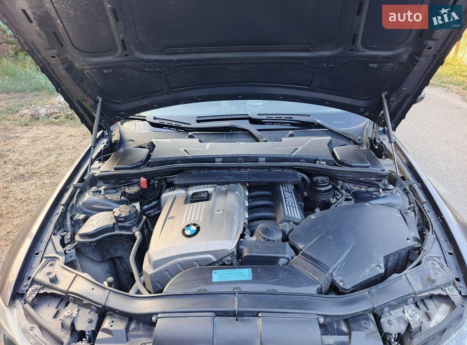 BMW 3 Series 2005 VIN WBAVB11060KT58404 фото оголошення 17 з 19