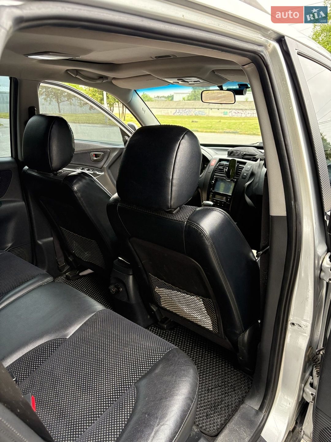 Hyundai Tucson 2011 VIN Y6LJN81BPCL209650 фото оголошення 10 з 14