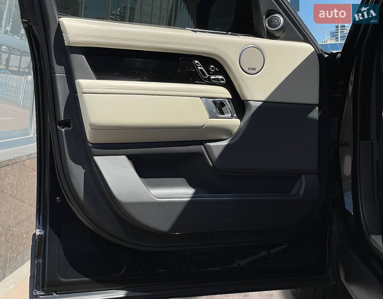 Land Rover Range Rover 2020 VIN SALGA2BK6KA565767 фото оголошення 16 з 47