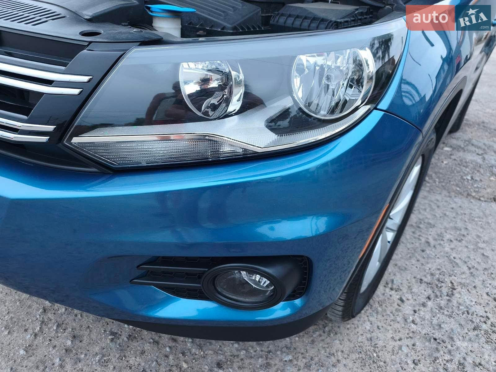 Volkswagen Tiguan 2016 VIN WVGRV7AX8HK021221 фото оголошення 13 з 30