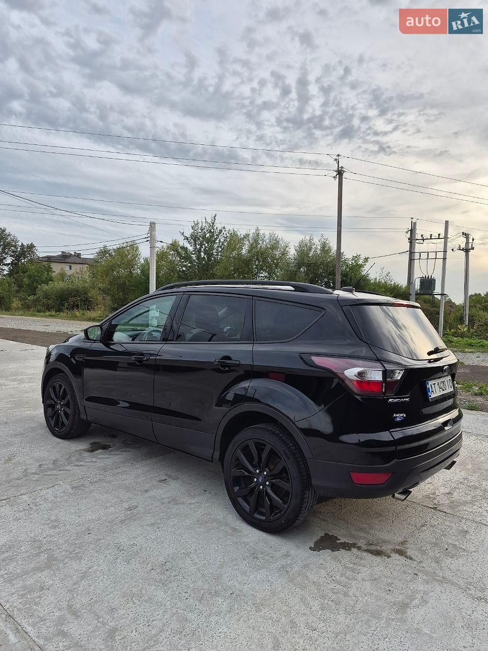 Ford Escape 2016 VIN 1FMCU9G98HUC22084 фото оголошення 3 з 48