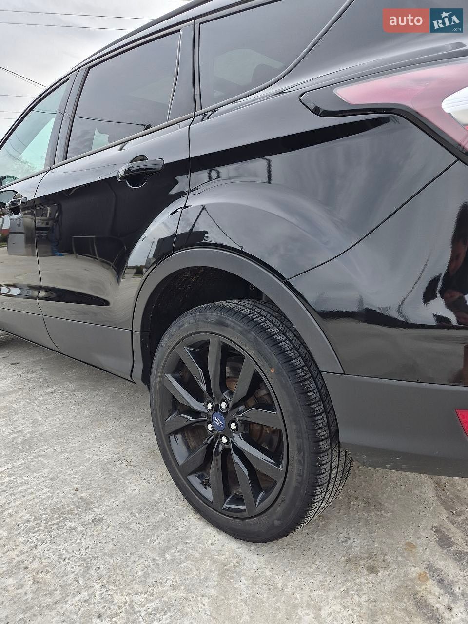 Ford Escape 2016 VIN 1FMCU9G98HUC22084 фото оголошення 9 з 39