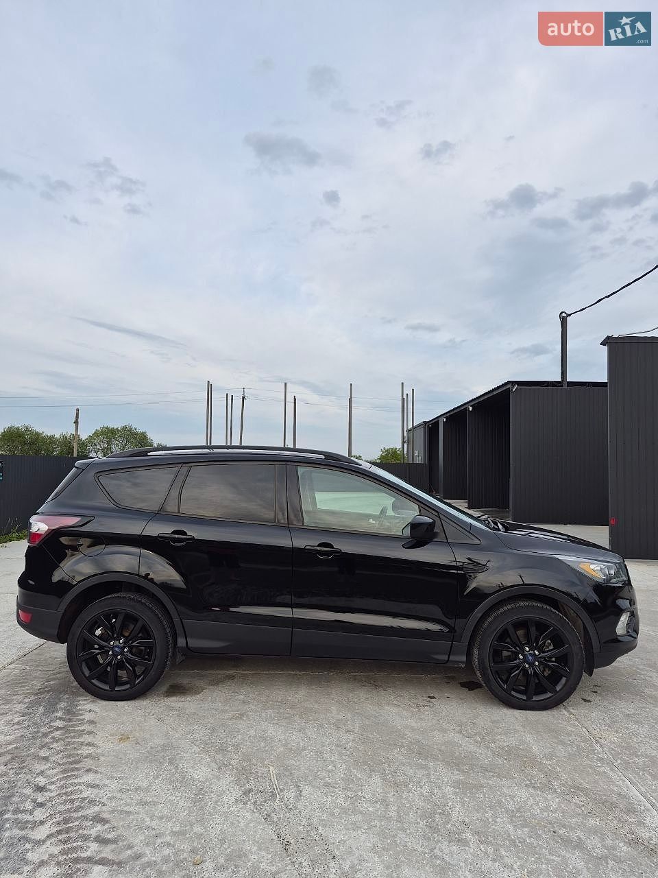 Ford Escape 2016 VIN 1FMCU9G98HUC22084 фото оголошення 9 з 27