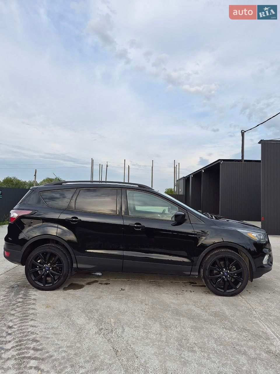 Ford Escape 2016 VIN 1FMCU9G98HUC22084 фото оголошення 19 з 39