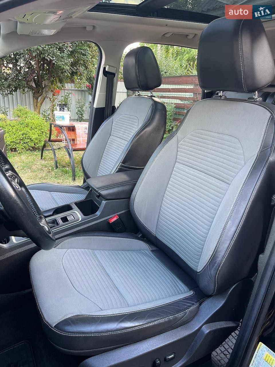 Ford Escape 2016 VIN 1FMCU9G98HUC22084 фото оголошення 25 з 27