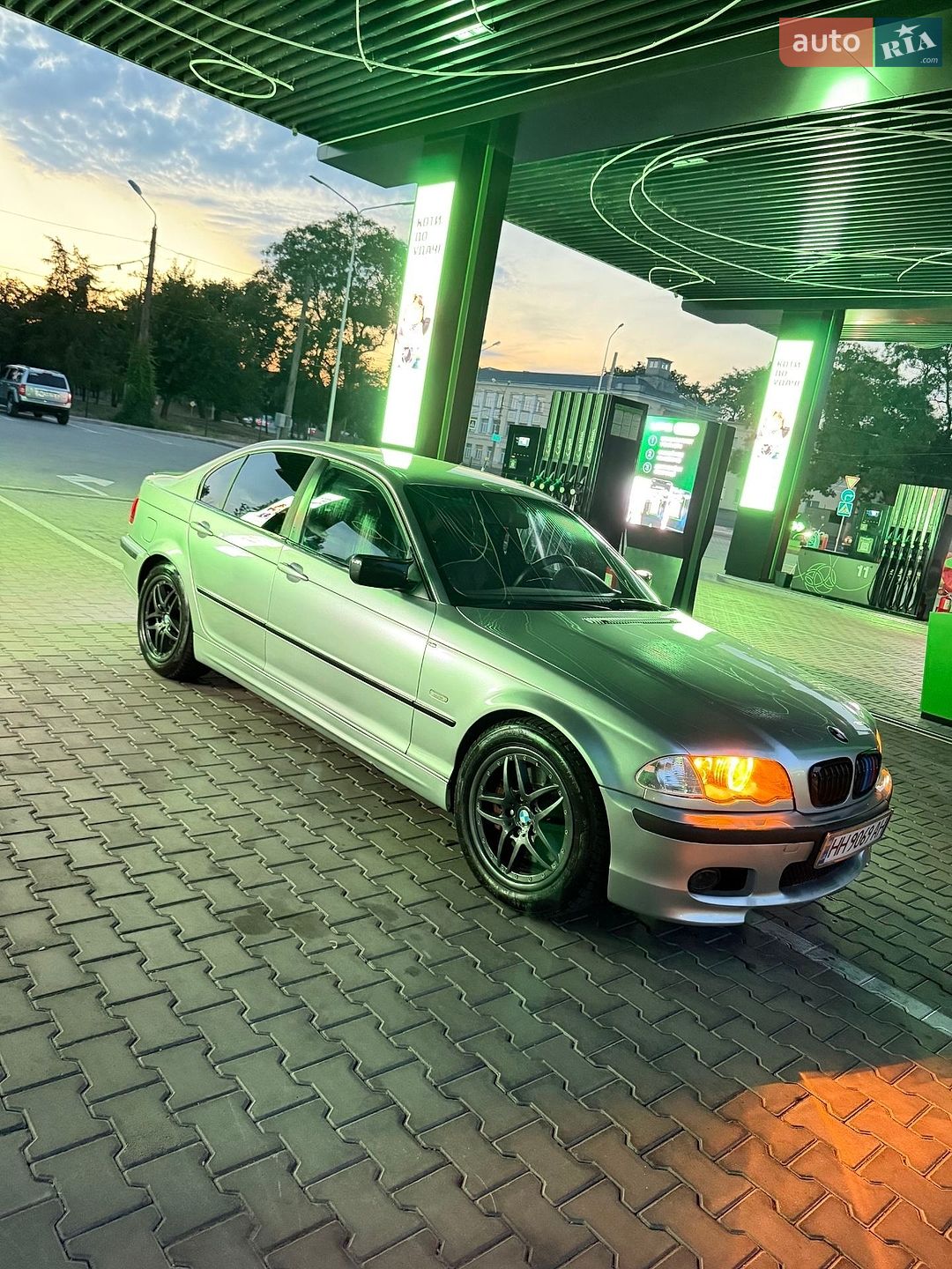 BMW 3 Series 2000 VIN WBAAV510X0JT46338 фото оголошення 10 з 26