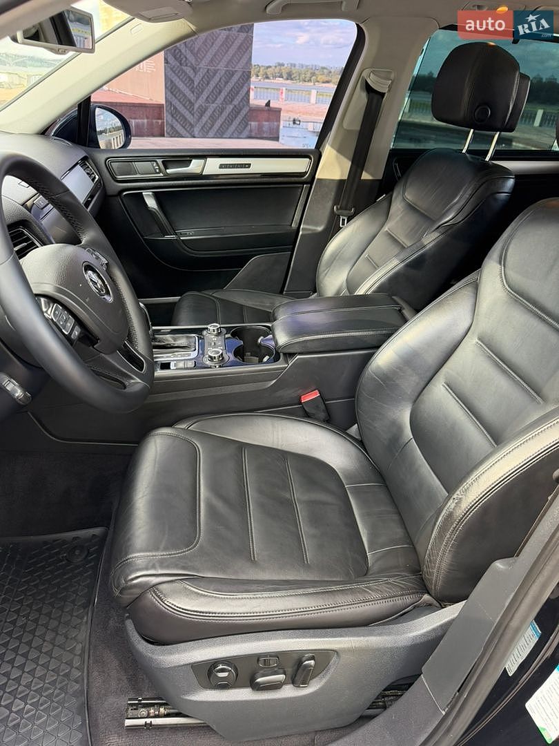Volkswagen Touareg 2012 VIN WVGZZZ7PZCD052379 фото оголошення 18 з 38