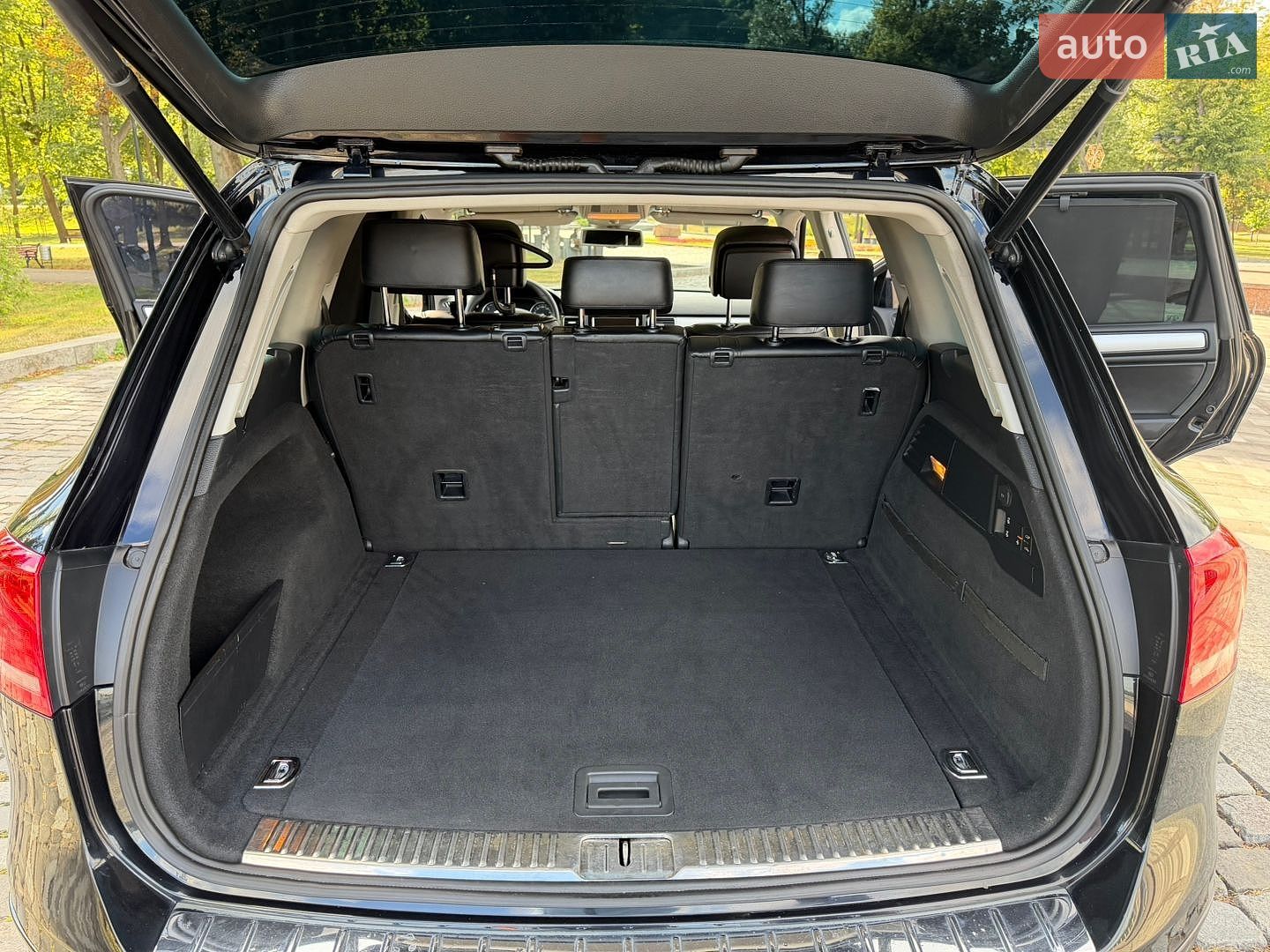 Volkswagen Touareg 2012 VIN WVGZZZ7PZCD052379 фото оголошення 23 з 38