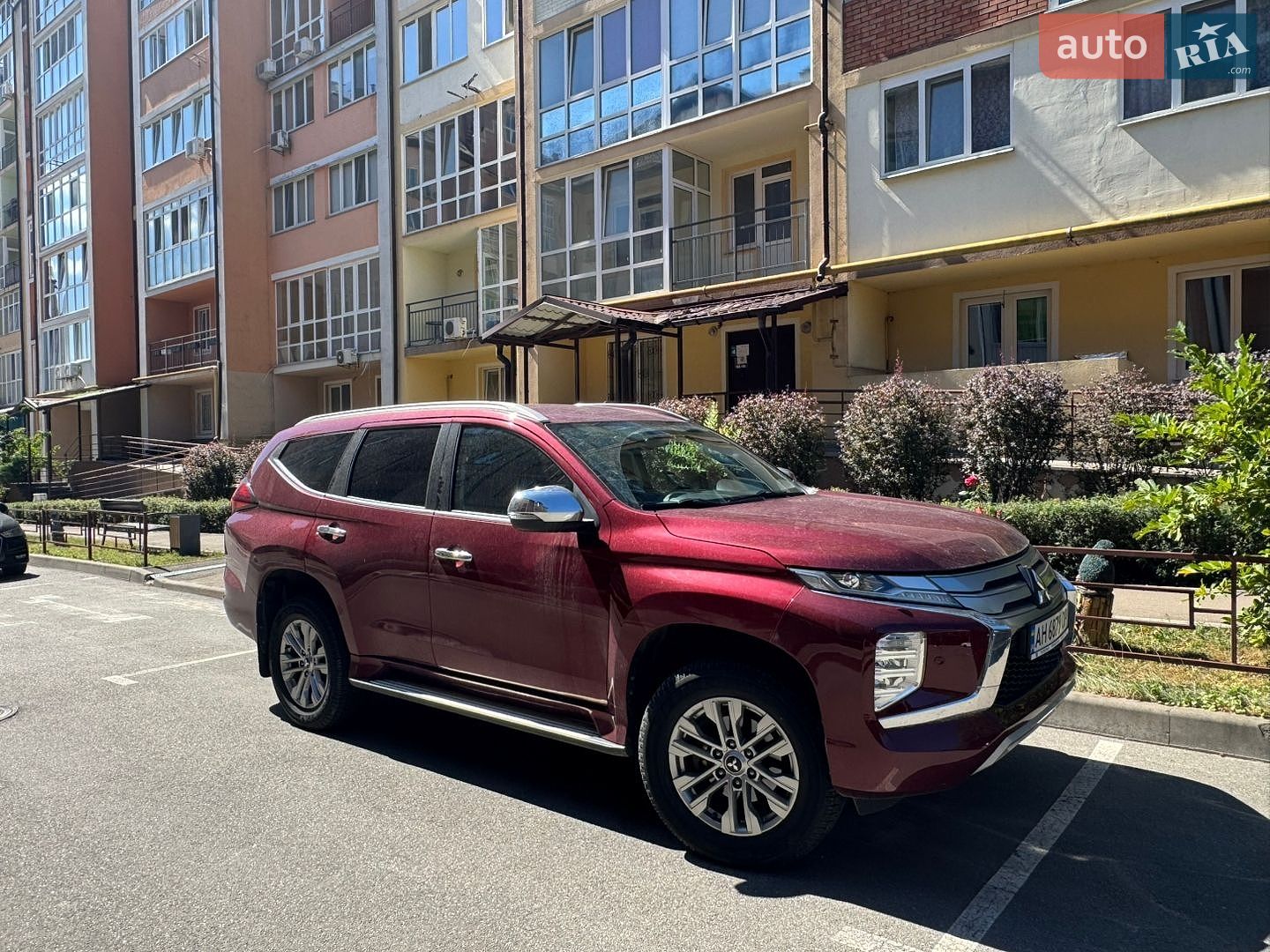 Mitsubishi Pajero Sport 2021 VIN MMCGUKS10MH000253 фото оголошення 4 з 11