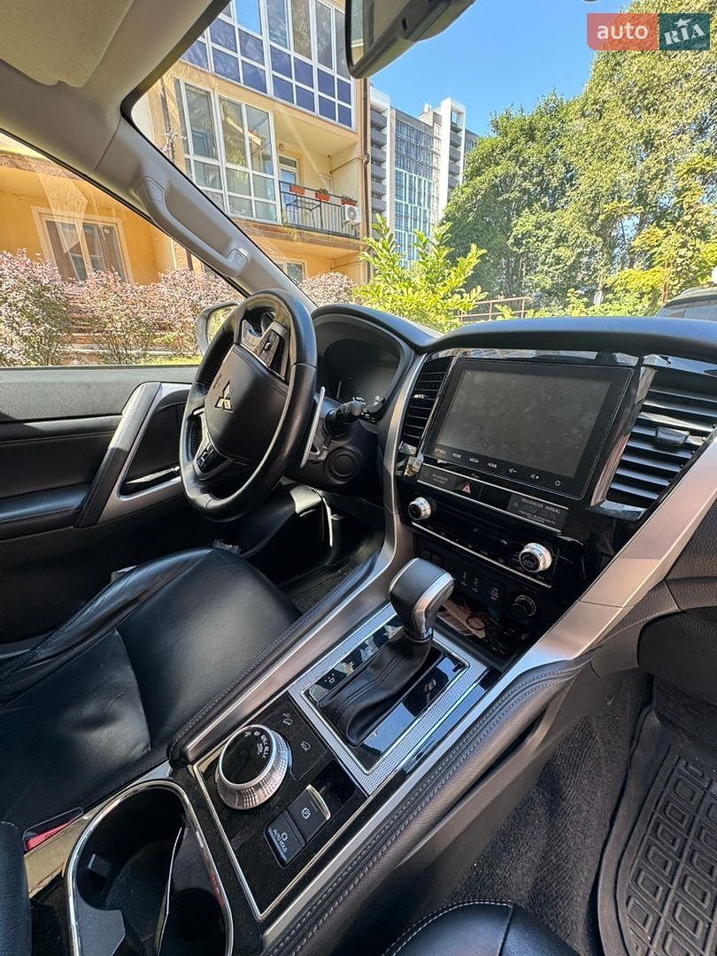 Mitsubishi Pajero Sport 2021 VIN MMCGUKS10MH000253 фото оголошення 10 з 11