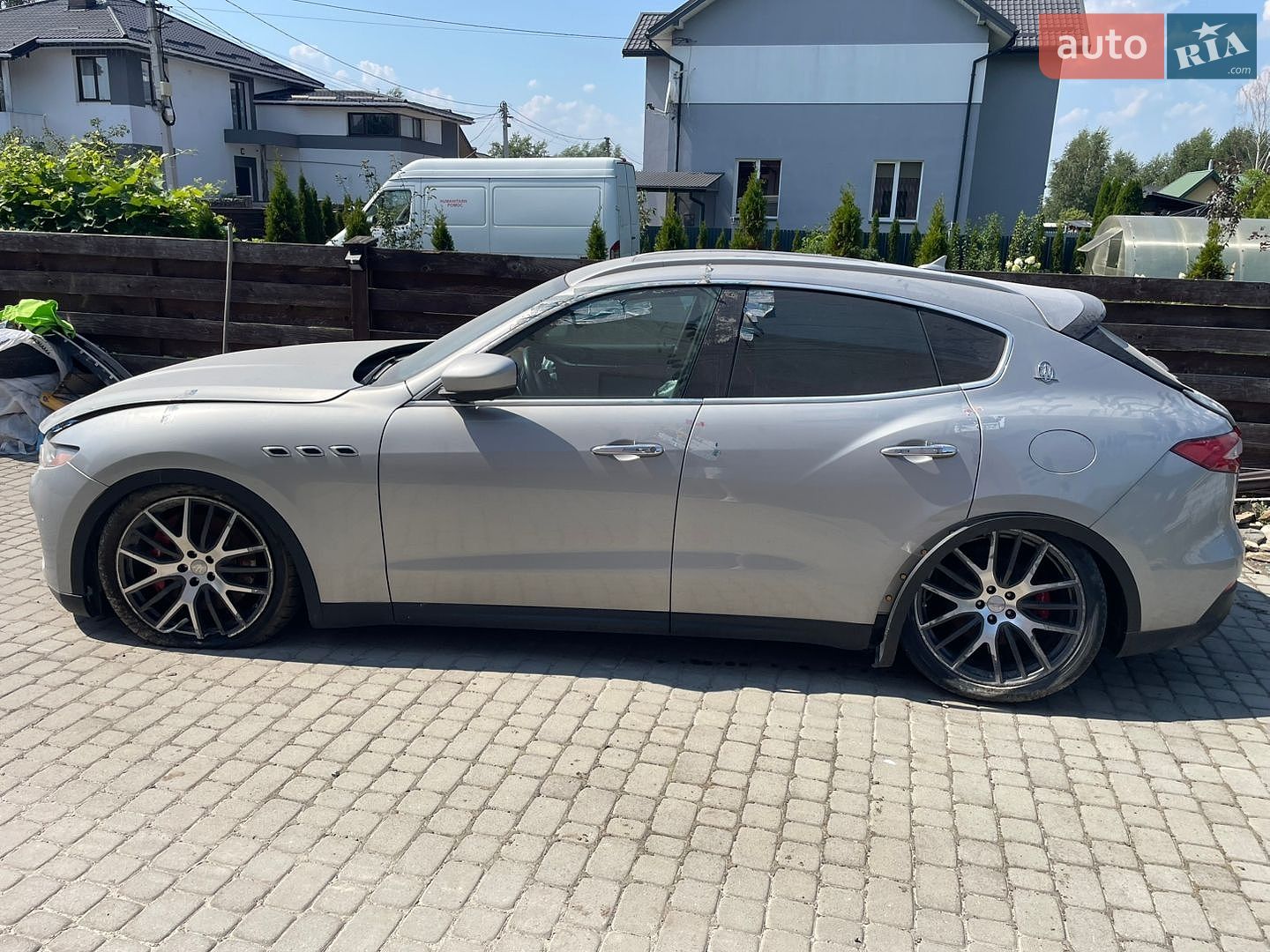 Maserati Levante 2016 VIN ZN661YUA7HX233173 фото оголошення 2 з 13