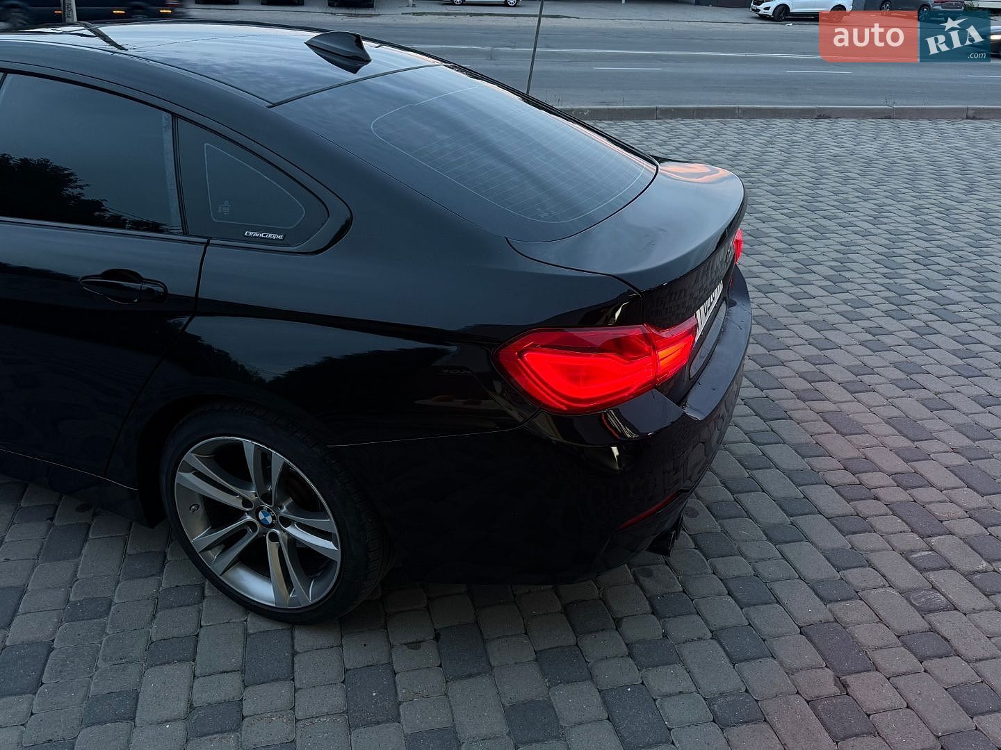 BMW 4 Series 2018 VIN WBA4J1C5XKBM18209 фото оголошення 22 з 44