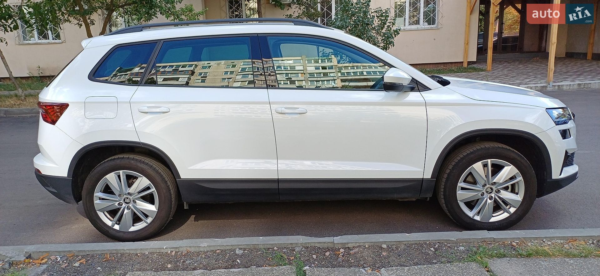Skoda Karoq 2025 VIN TMBJC7NU2SB200417 фото оголошення 3 з 8