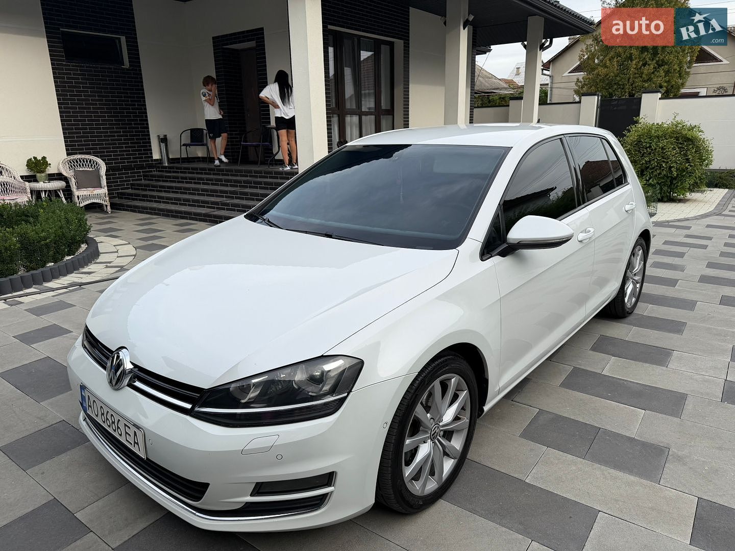 Volkswagen Golf 2014 VIN WVWZZZAUZEW072691 фото оголошення 2 з 10