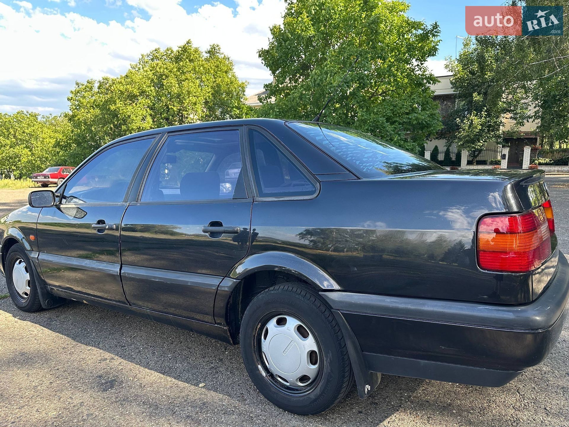 Volkswagen Passat 1994 VIN WVWZZZ3AZRE073122 фото оголошення 4 з 9