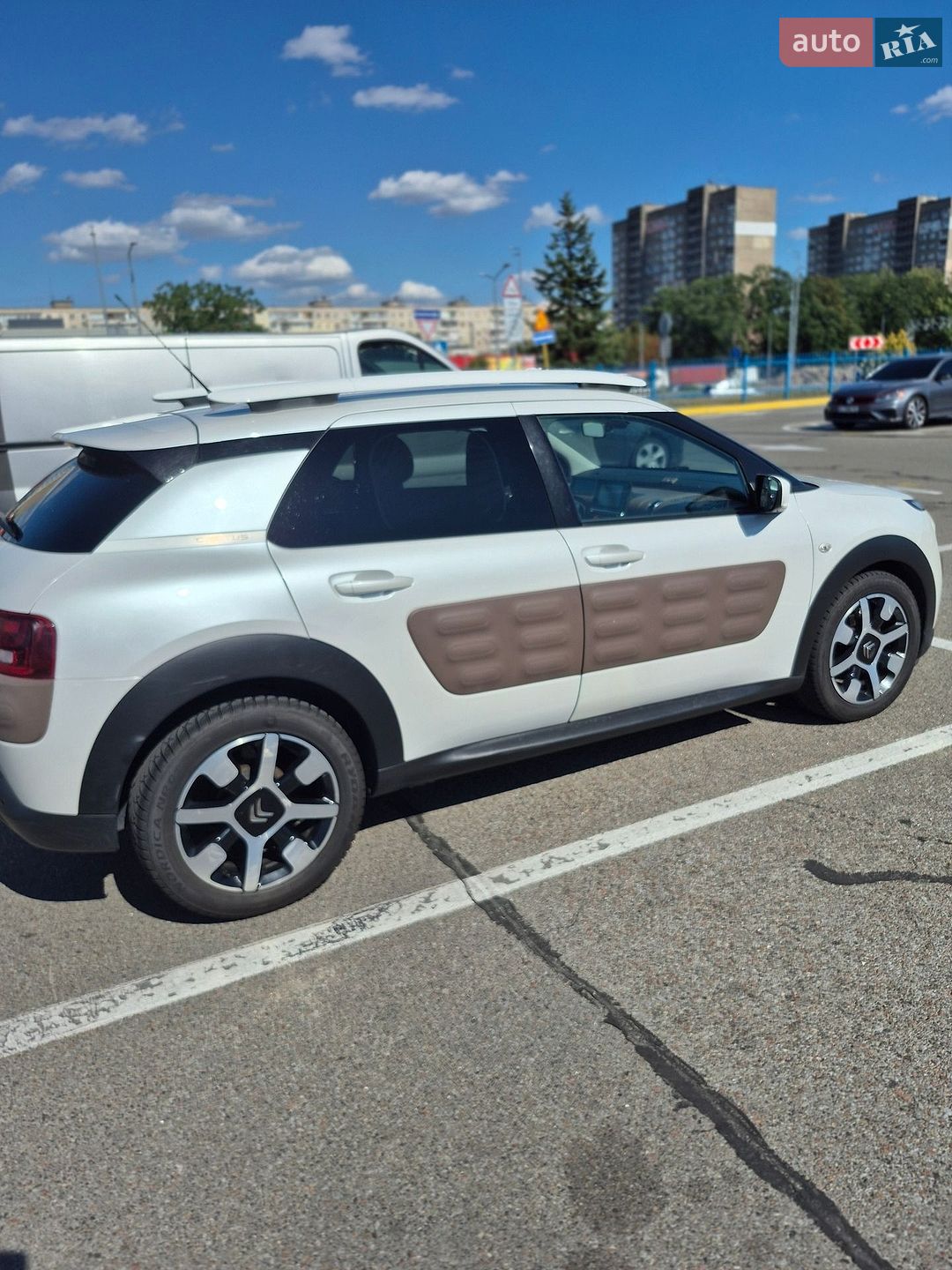 Citroen C4 Cactus 2016 VIN VF70B9HPGGE558768 фото оголошення 2 з 13