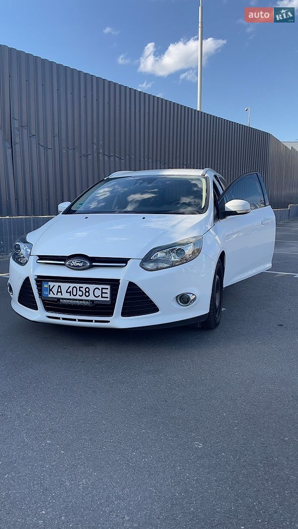 Ford Focus 2013 VIN WF0LXXGCBLDU79492 фото оголошення 4 з 25