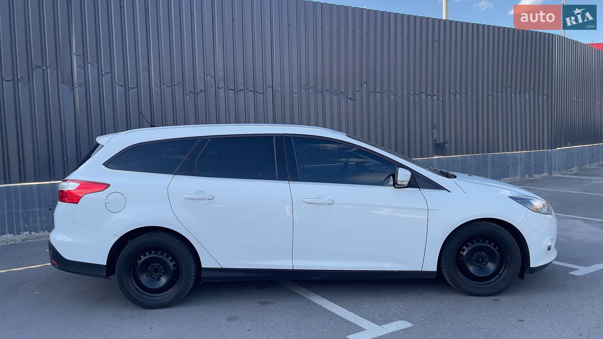 Ford Focus 2013 VIN WF0LXXGCBLDU79492 фото оголошення 6 з 25