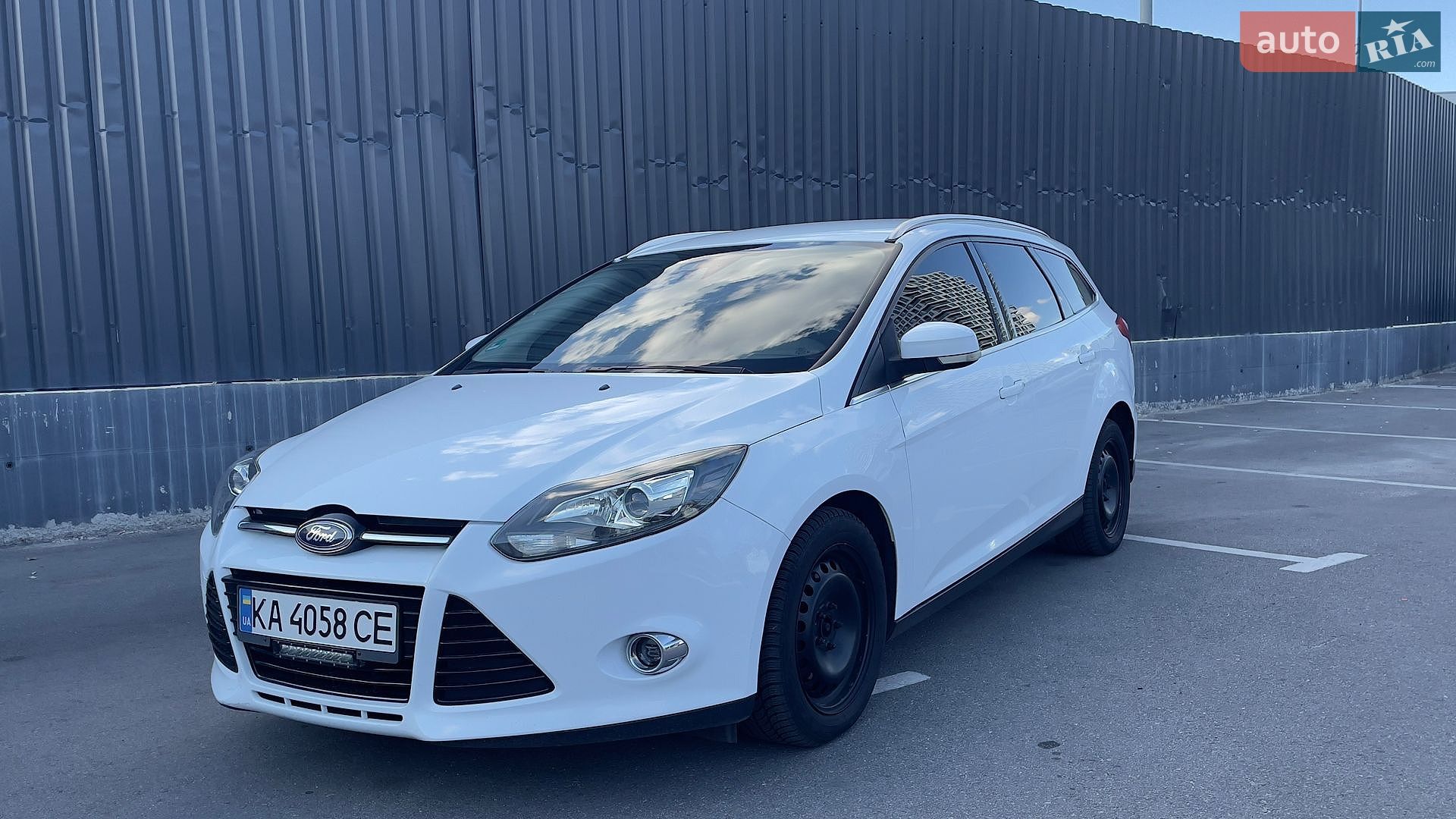 Ford Focus 2013 VIN WF0LXXGCBLDU79492 фото оголошення 3 з 25