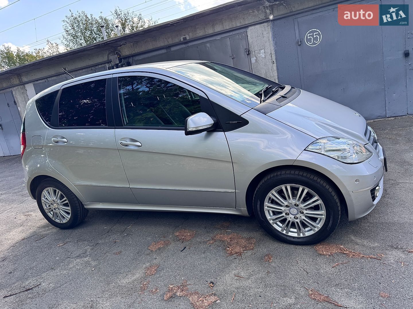 Mercedes-Benz A-Class 2011 VIN WDD1690322J958392 фото оголошення 18 з 35
