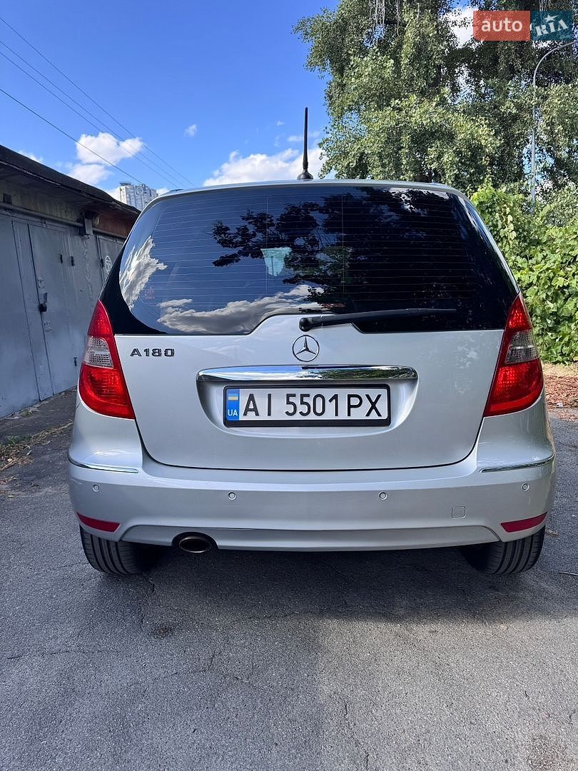 Mercedes-Benz A-Class 2011 VIN WDD1690322J958392 фото оголошення 11 з 35