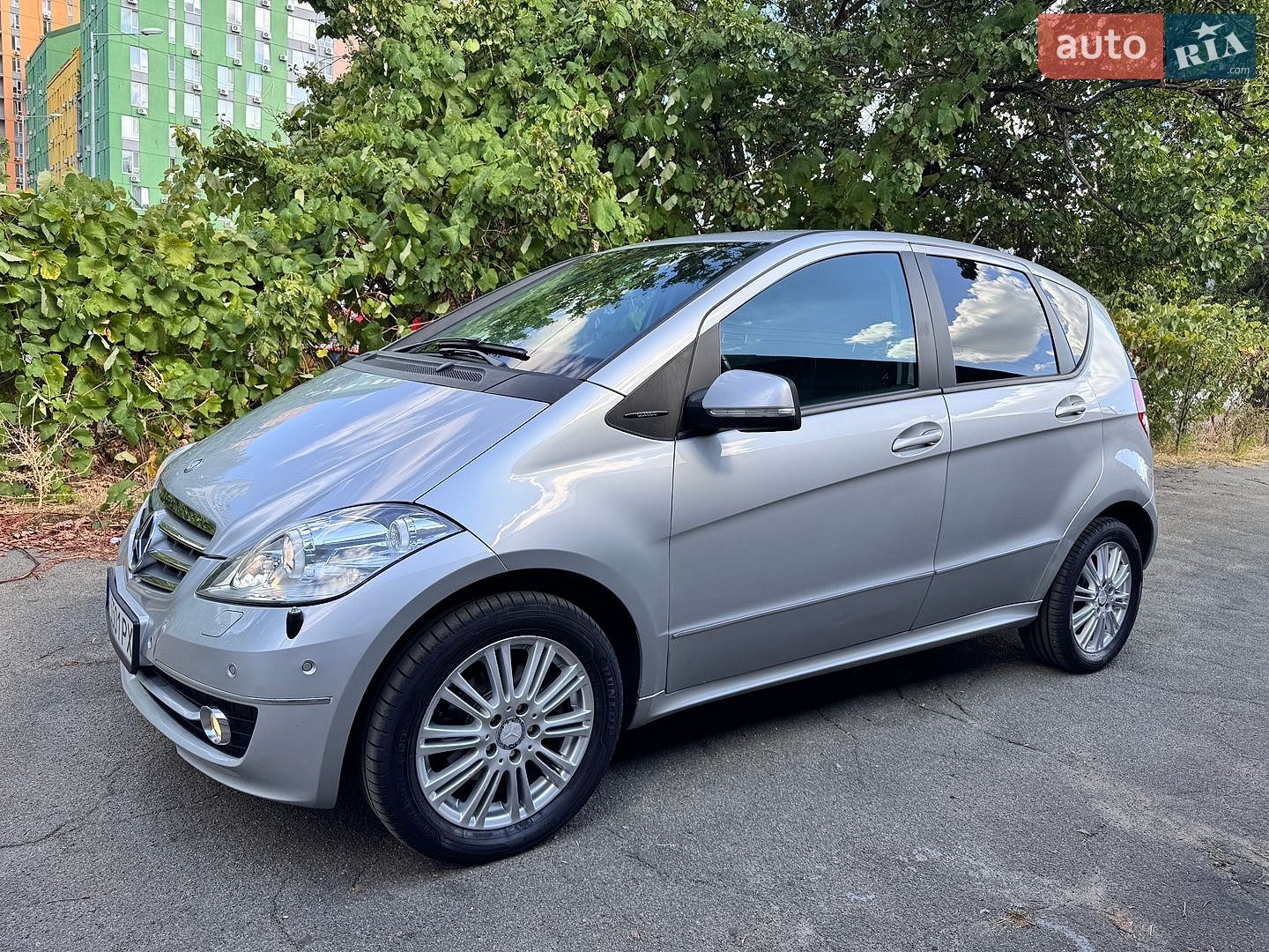 Mercedes-Benz A-Class 2011 VIN WDD1690322J958392 фото оголошення 4 з 35