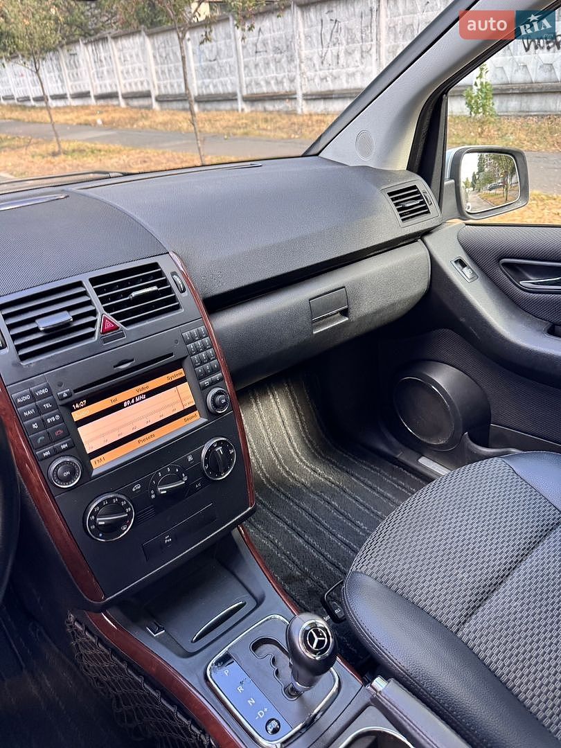 Mercedes-Benz A-Class 2011 VIN WDD1690322J958392 фото оголошення 21 з 35